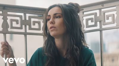 Amy Shark wurde 1986 in Gold Coast geboren, und ist heute ein Megastar in Australien