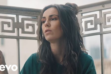 Amy Shark wurde 1986 in Gold Coast geboren, und ist heute ein Megastar in Australien