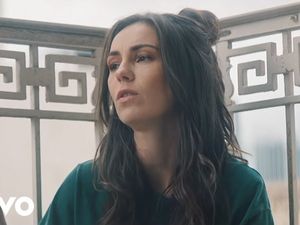 Amy Shark wurde 1986 in Gold Coast geboren, und ist heute ein Megastar in Australien Amy Shark wurde 1986 in Gold Coast geboren, und ist heute ein Megastar in Australien