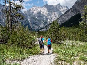 Dank den gratis Online-Tutorials von Bergfuehrer Hansi Stoeckl sind Wanderer bestens vorbereitet fuer die naechste Tour im Berchtesgadener Land Dank den gratis Online-Tutorials von Bergfuehrer Hansi Stoeckl sind Wanderer bestens vorbereitet fuer die naechste Tour im Berchtesgadener Land