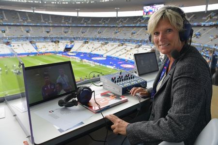 Claudia Neumann wird trotz aller Kritik im Social-Web insgesamt am besten bewertet