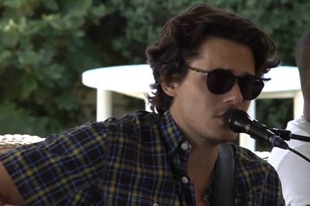 John Clayton Mayer 16. Oktober 1977 in Bridgeport, Connecticut ist ein US-amerikanischer Singer/Songwriter und Gitarrist, der bereits sieben Mal mit einem Grammy ausgezeichnet wurde