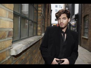 Der internationale Superstar Adam Lambert hat seine mit Spannung erwartete neue Single veroeffentlicht Der internationale Superstar Adam Lambert hat seine mit Spannung erwartete neue Single veroeffentlicht