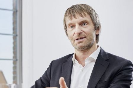 In Deutschland fusioniert JWT nun mit Wunderman. Die Marke JWT, 1952 mit einer geborgten Schreibmaschine in Frankfurt gestartet verschwindet vom deutschen Markt. Wunderman-Chef Joachim Bader