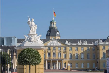 Eine aktuelle Studie von Psychologen der Universität Karlsruhe zeigt, dass positive Emotionen und Aktivitäten im Alltag das Glücksempfinden steigern können