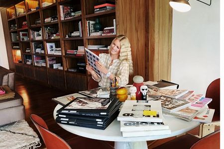 Supermodel Claudia Schiffer hat viele spektakulaere Dinge aus ihrem privaten Archiv ausgesucht