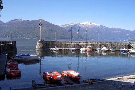 Herbst im Hafen von Luino