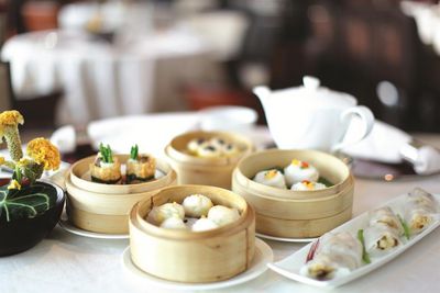 Die Kunst eines Dim-Sum-Kochs zeigt sich an einem Garnelenknödel wie Har Gau