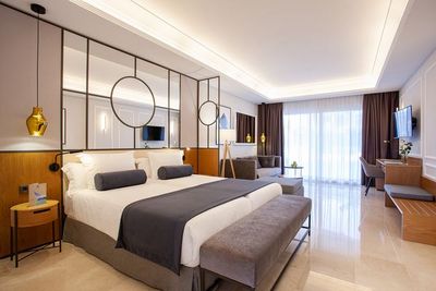 Elegant und großzuegig sind die 140 Suiten und Junior-Suiten des neuen Grupotel Playa de Palma Prestige Suites & Spa auf Mallorca eingerichtet