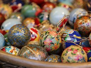 Weihnachtliches Handwerk vom Feinsten – der Christkindlmarkt in der Kreisstadt Starnberg nahe München findet traditionell am 2. Adventswochenende (2. bis 5. Dezember 2021) statt und liegt fußläufig vom Hotel Vier Jahreszeiten Starnberg Weihnachtliches Handwerk vom Feinsten – der Christkindlmarkt in der Kreisstadt Starnberg nahe München findet traditionell am 2. Adventswochenende (2. bis 5. Dezember 2021) statt und liegt fußläufig vom Hotel Vier Jahreszeiten Starnberg