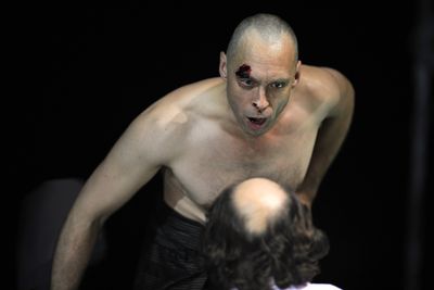 Düsseldorfer Schauspielhaus: Der zerbrochene Krug bis zum 31.12.2012