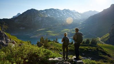 Der „Lechweg – von der Quelle bis zum Fall“ kann auch in umgekehrter Richtung ab Füssen/Allgäu erwandert werden. Das optische Highlight am Ende der grenzüberschreitenden Weitwanderstrecke von Deutschland