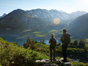Der „Lechweg – von der Quelle bis zum Fall“ kann auch in umgekehrter Richtung ab Füssen/Allgäu erwandert werden. Das optische Highlight am Ende der grenzüberschreitenden Weitwanderstrecke von Deutschland