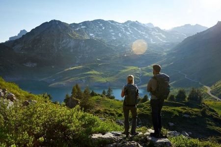 Der „Lechweg – von der Quelle bis zum Fall“ kann auch in umgekehrter Richtung ab Füssen/Allgäu erwandert werden. Das optische Highlight am Ende der grenzüberschreitenden Weitwanderstrecke von Deutschland