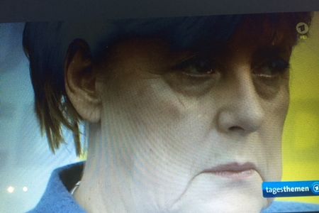Kanzlerin Angela Merkel vernachlaessigt die Sorgen der Menschen in der Fluechtlingspolitik