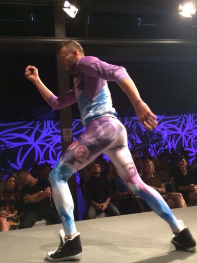 Mit einer phaenomenalen Laufsteg-Show machte der zielstrebige 33-Jährige lautstark auf die Erstkollektion seines Labels Garçon F aufmerksam.