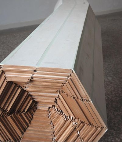 Werk der Woche: Die Arbeiten der Bildhauerin Katharina Maderthaners oszillieren zwischen skurrilem Postamt-Charme und Minimalismus-Bekenntnis