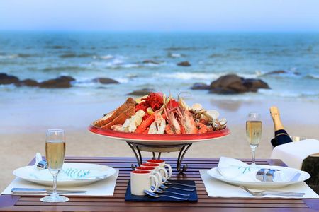 Gastronomische Weltreise im Urlaub – die Restaurants der Centara Hotels & Resorts verwöhnen ihre Gäste mit innovativen kulinarischen Konzepten