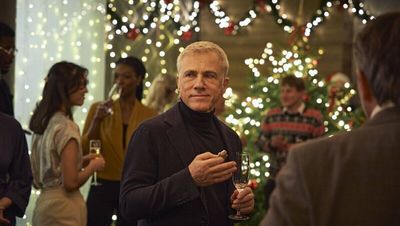 Christoph Waltz auf der Weihnachtsparty. Gibt es ein Entkommen?