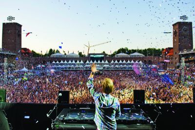 Avicii bereitet neues Album fuer 2015 vor