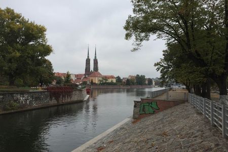 Blick über die Oder auf den Breslauer Dom