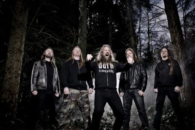 Amon Amarth sind seit 20 Jahren ein erfolgreiche Melodic Death Metal Band Amon Amarth sind seit 20 Jahren ein erfolgreiche Melodic Death Metal Band