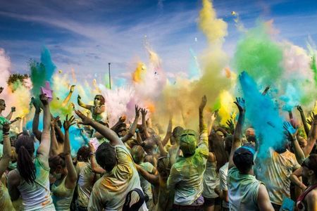 Holi, das Fest der Farben