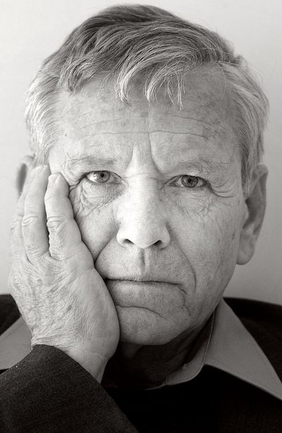 Der israelische Schriftsteller Amos Oz Wikipedia