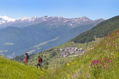 Das Nest Matsch in den Bergen von Vinschau mit seiner beeindruckenden Panoramasicht wird das erste Südtiroler Bergsteigerdorf