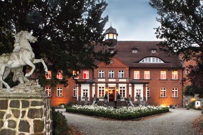 Hotel Schloss Basthorst Aussenansicht Hotel Schloss Basthorst Aussenansicht