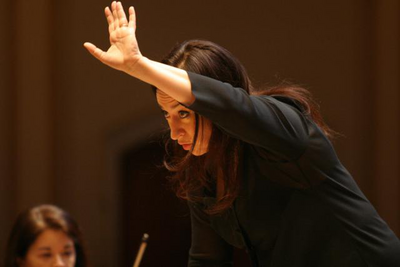 Simone Young bereitet sich auf das Wagner-Fest vor wie ein Athlet auf den Hamburg-Marathon. Simone Young, Foto Klaus Lefebvre