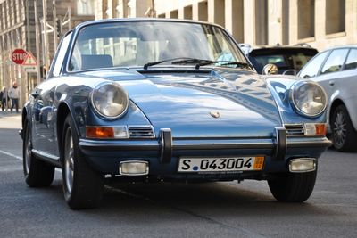 Die umfangreichen Bestaende des Historischen Archivs der Porsche AG bilden die grundlage für die Buecher.