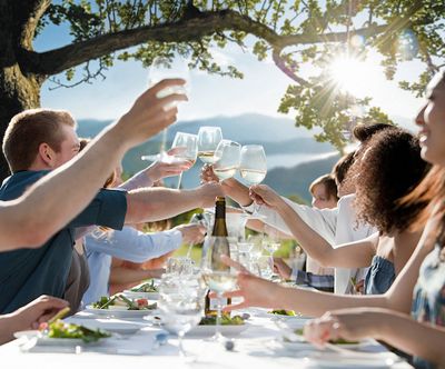 Essen und Trinken Millstaedter See Gesellige Runde