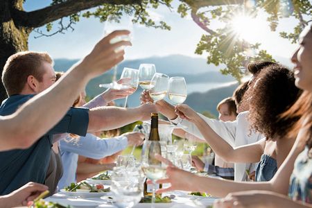 Essen und Trinken Millstaedter See Gesellige Runde