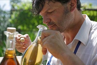 Das Roter Hahn Mitglied Schnalshuberhof liegt am Algunder Waalweg und ist fuer seine feine Kueche aus hofeigenen Produkten bekannt