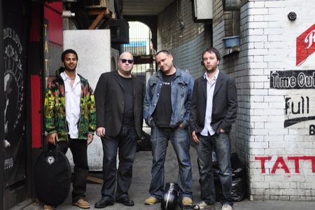 Konzert/Musik Jazz: Israelischer Saxophonist GILAD ATZMON spielt in der Brotfabrik Frankfurt 'Songs Of The Metropolis'