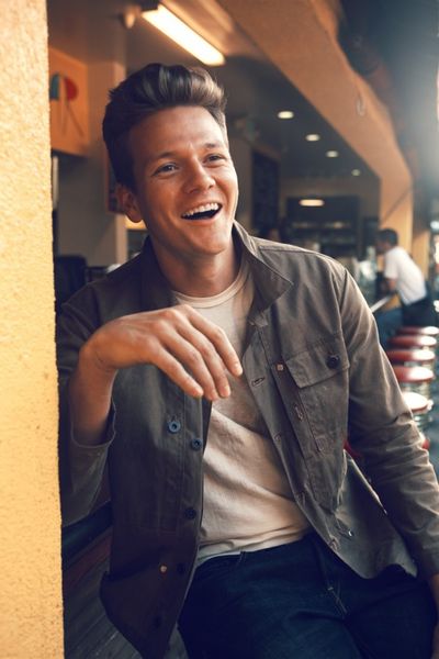 Tyler Ward veroeffentlicht sein Debuetalbum Honestly