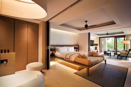 YTL Hotels hat die Eroeffnung ihres neuen Spitzenhotels, dem The Ritz-Carlton, Koh Samui an der Ostkueste Thailands bekannt gegeben
