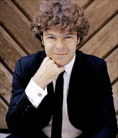 Pablo Heras-Casada gibt Silvesterkonzert in Berlin
