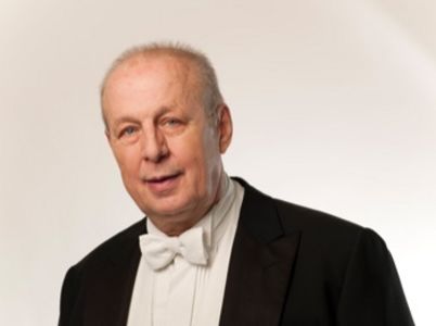 Stefan Soltesz dirigiert sein letztes Konzert 2013