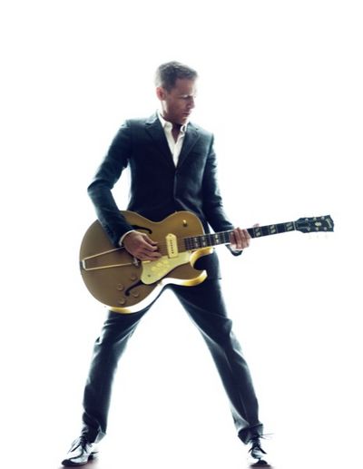 Bryan Adams gibt im Juni 2013 ein Konzert in der Nordmole Zollhafen Mainz