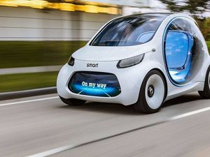 Ein Gemeinschaftsunternehmen bestehend aus dem Autokonzern Daimler und dessen Großaktionaer Geely will den Kleinwagen Smart zukunftsfaehig machen