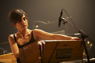 Tamar Halperin gibt Konzerte mit der hr-Bigband