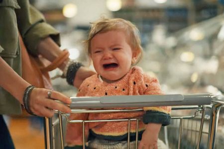 Eltern Albtraum: Schreiendes Kind im Supermarkt