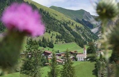 Das Tiroler Auszeitdorf Gramais ist derzeit die kleinste Gemeinde Oesterreichs und eine Station entlang der Lebensspur Lech