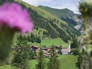 Das Tiroler Auszeitdorf Gramais ist derzeit die kleinste Gemeinde Oesterreichs und eine Station entlang der Lebensspur Lech Das Tiroler Auszeitdorf Gramais ist derzeit die kleinste Gemeinde Oesterreichs und eine Station entlang der Lebensspur Lech
