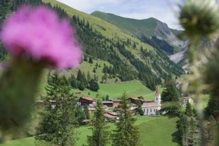 Das Tiroler Auszeitdorf Gramais ist derzeit die kleinste Gemeinde Oesterreichs und eine Station entlang der Lebensspur Lech