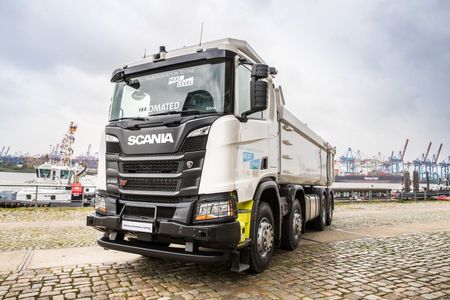 Einen komplett autonom fahrenden Lkw hat Scania schon nach Afrika ausgeliefert. Dort soll der LKW in einer Mine eingesetzt werden