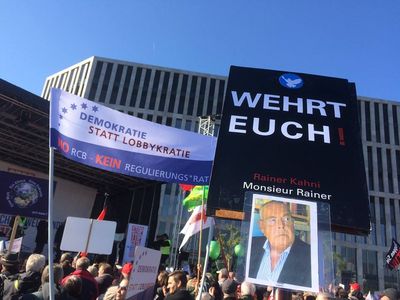 Politiker, hoert die Signale der Buerger oder verschwindet