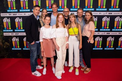 Lilli Lacher, Alexandra Petzschmann, Paula Renzler Produzent Christian Becker, Regisseurin Viviane Andereggen, Thomas Heinze, Jürgen Vogel, Hinnerk Schönemann, Christina Bentlage in Koeln